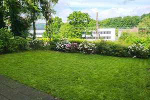 LED - Spots, Glattputz, Massivholzdielen, in der Mitte ein Kamin – Tiergartenstrasse 256, 42117 Elberfeld West, Wuppertal – Vorschaubild 18