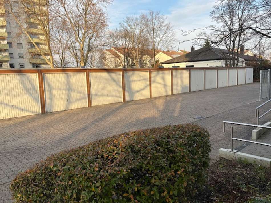 Garage direkt am Haus