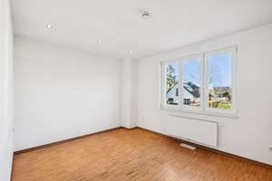 Stilvolle Maisonettewohnung in ruhiger Bestlage – lichtdurchflutet, modern und sofort bezugsbereit – Die vollständige Adresse der Immobilie erhältst du vom Anbieter., 22589 Sülldorf, Hamburg – Vorschaubild 6