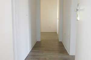 Einziehen und Wohlfühlen - schöne 2-Zimmer-Wohnung mit Wohnküche und Vinylboden... – Breitenbachstr. 64, 47809 Krefeld – Vorschaubild 2