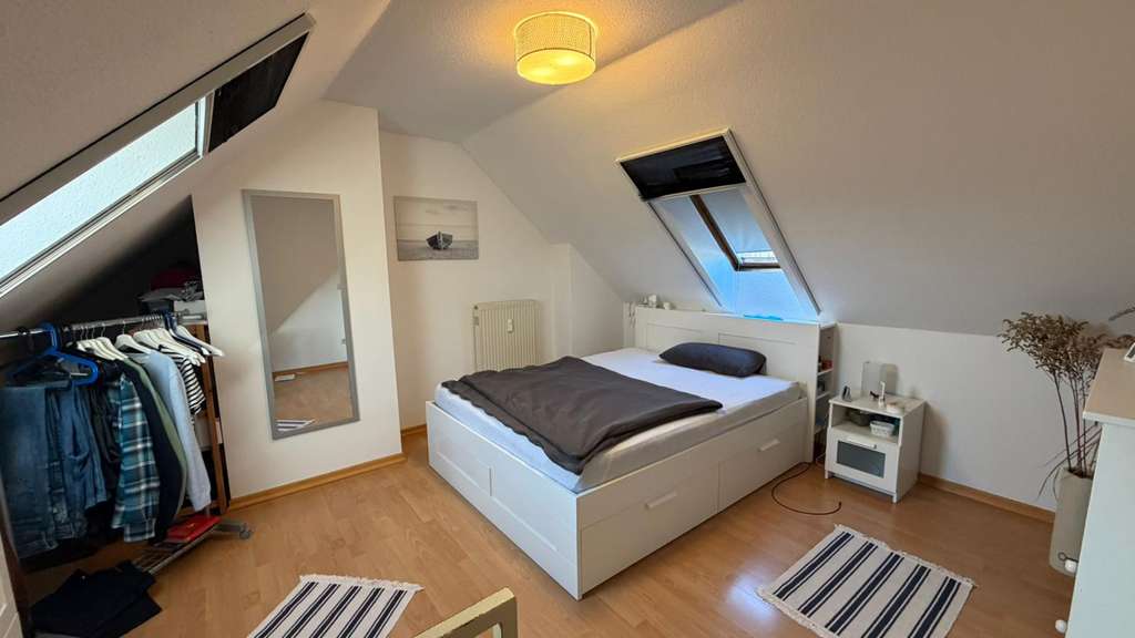 Immobilie in Zolling - KAPITALANLAGE MIT CHARME!!! Gepflegte 2,5-Zimmer-Maisonette-Eigentumswohnung mit Süd-Balkon - Bild 2