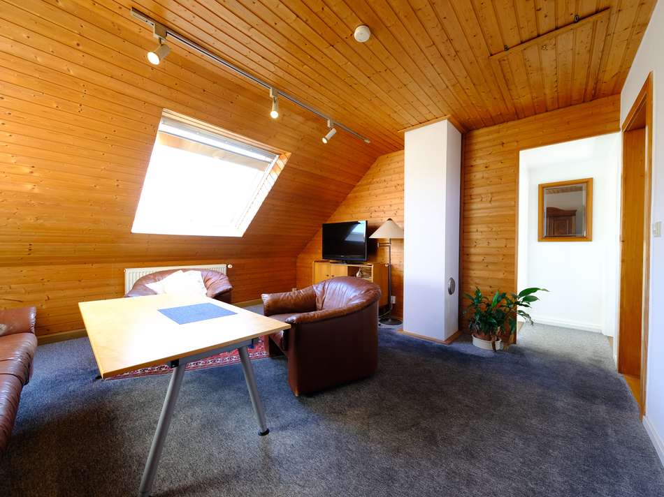 Zimmer Dachgeschoss WG