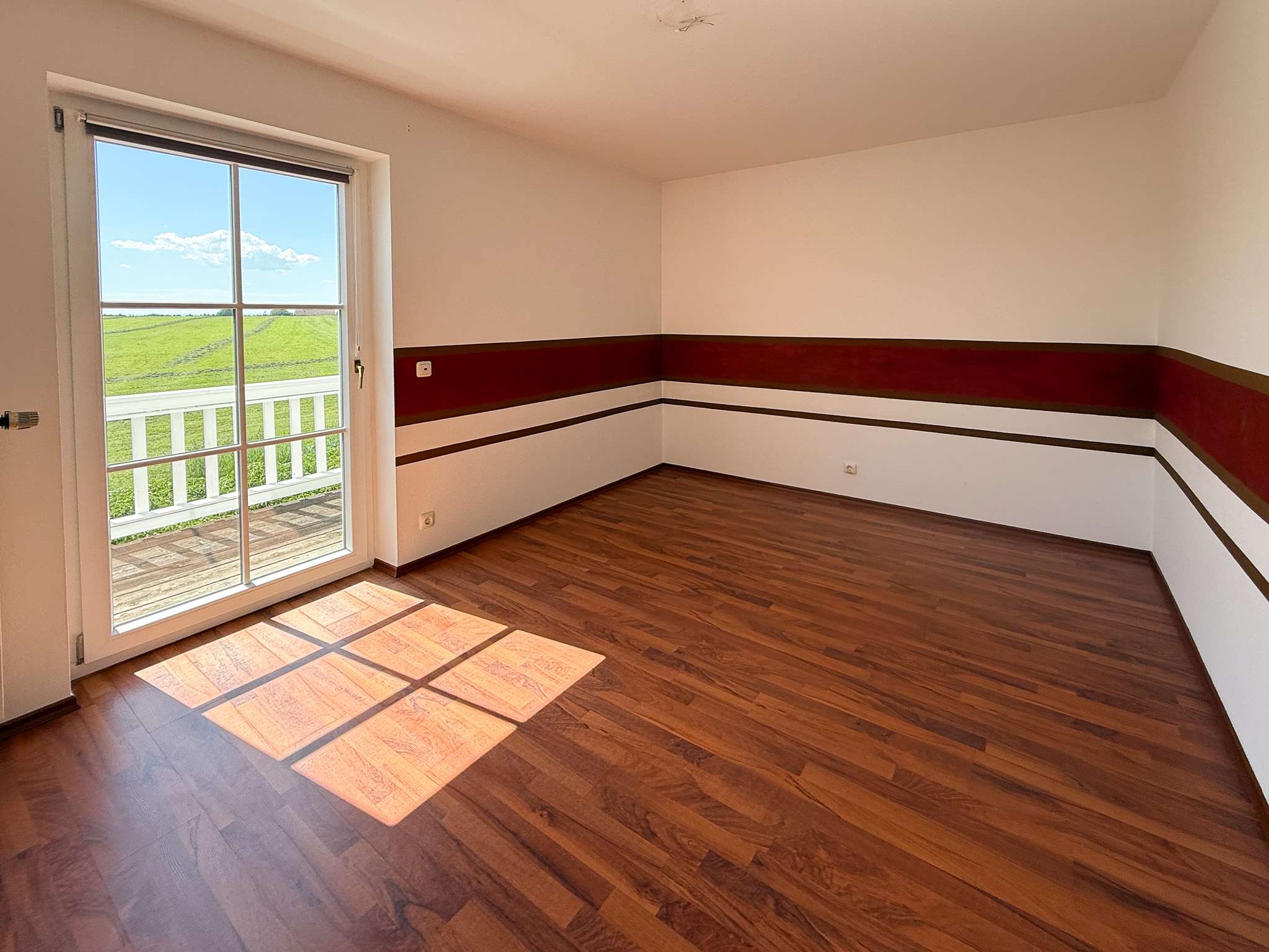 Immobilie in Höslwang - Sonnenverwöhntes Zuhause mit Berg- & Weitblick in idyllischer, ruhiger Umgebung - Bild 1