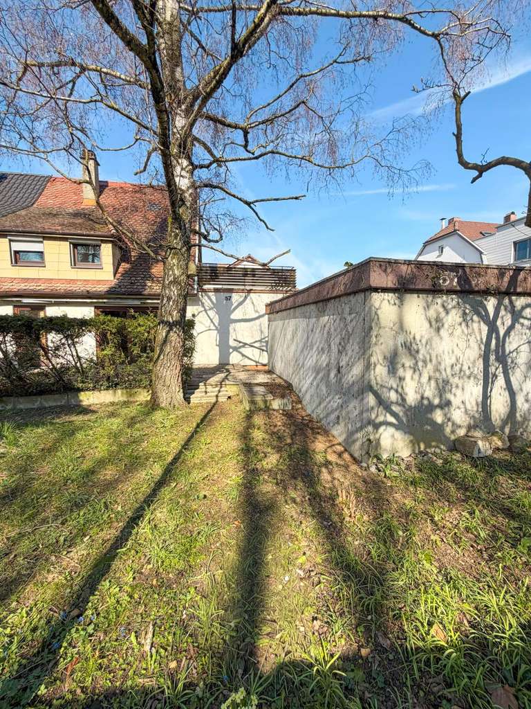 Immobilie in Eislingen/Fils - Provisionsfrei: Helle Doppelhaushälfte mit Garten, Terrasse & Balkon - große Doppelgarage inklusive - Bild 2