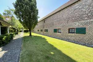 Stilvolles Dachgeschoss-Apartment in historischer Hofanlage von
Köln-Zündorf – Die vollständige Adresse der Immobilie erhältst du vom Anbieter., 51143 Zündorf, Köln – Vorschaubild 23
