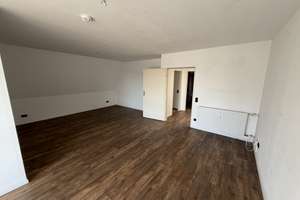 1 Zimmer-Dachgeschosswohnung in zentraler Lage – Die vollständige Adresse der Immobilie erhältst du vom Anbieter., 25436 Uetersen – Vorschaubild 3