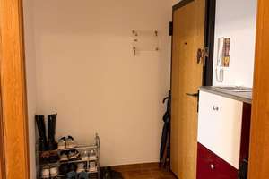 Möbliertes 13 qm Zimmer in einer 3er WG in Neubrück, Köln