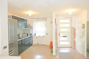 N-Röthenbach West: Modernes RMH mit offenem Wohnbereich, Dachstudio, Garage – Die vollständige Adresse der Immobilie erhältst du vom Anbieter., 90449 Röthenbach West, Nürnberg – Vorschaubild 4