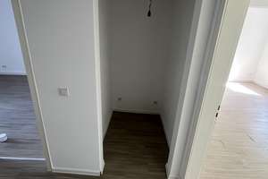 Renovierte 2-Zimmer Wohnung mit Balkon in Ehrenfeld - 2.OG – Brandtsplatz 3, 50825 Neuehrenfeld, Köln – Vorschaubild 4