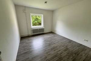 Helle 3-Zimmer-Wohnung mit Balkon, modernem Bad und idealem Grundriss – Am Heller 25, 38229 Gebhardshagen, Salzgitter – Vorschaubild 3