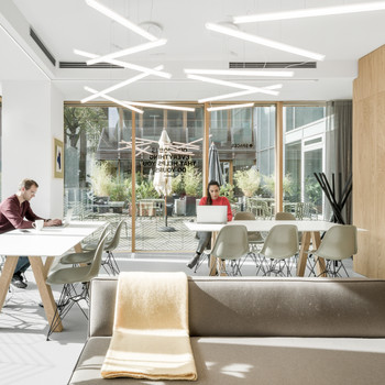 Mitgliedschaften für flexible Arbeitsplätze in Spaces Kennedydamm