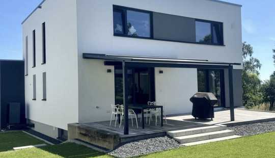 Bild von Luxusvilla im Bauhausstil *von privat ohne Makler*