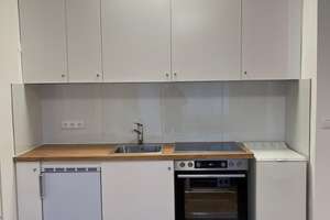 Schöne möblierte 1- Zimmer Wohnung, Nähe Elisabethplatz,  mit großem Südbalkon – Die vollständige Adresse der Immobilie erhältst du vom Anbieter., 80796 Neuschwabing, München – Vorschaubild 2