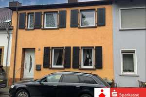 Neue Eigentümer gesucht! Gepflegtes Einfamilienhaus in zentraler Lage  – Neunkirchen (Kreis) – Vorschaubild 1