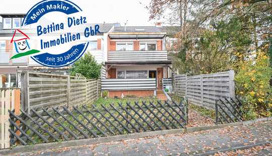 Bild von DIETZ: Reihenmittelhaus mit Garage, Keller und Garten in beliebter Lage Dieburgs!