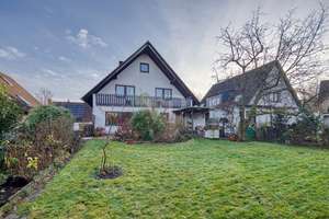 Großzügiges Raumwunder mit sieben Zimmern und Garten - freistehendes Einfamilienhaus in Altenrath – Die vollständige Adresse der Immobilie erhältst du vom Anbieter., 53842 Troisdorf – Vorschaubild 1