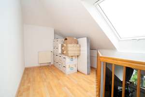 Attraktive 2,5-Zimmer-Maisonettewohnung in gepflegter Wohnanlage mit Stellplatz – Die vollständige Adresse der Immobilie erhältst du vom Anbieter., 97084 Heuchelhof, Würzburg – Vorschaubild 3
