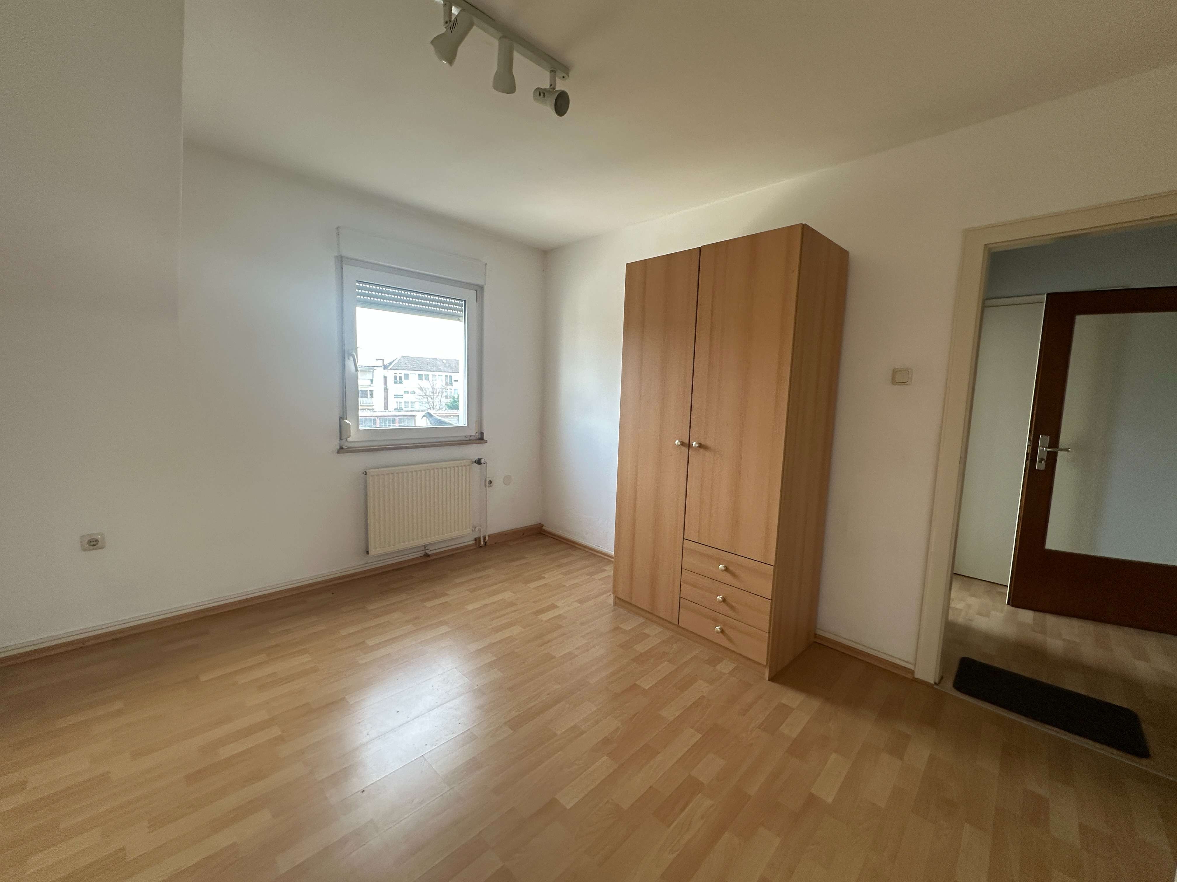 Immobilie in Düren - Sonniges 1-2 Familienhaus in 52351 Düren - Bild 3