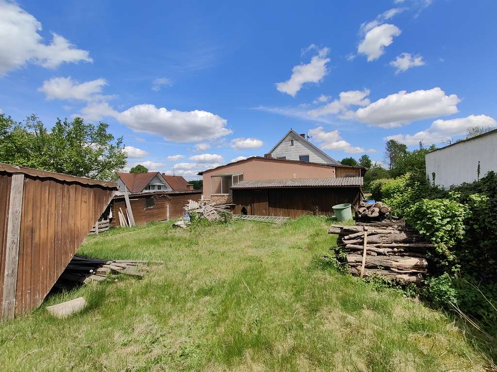 Immobilie in Schierling - Entkerntes Sanierungsjuwel auf 943m² Grundstück - Bild 3