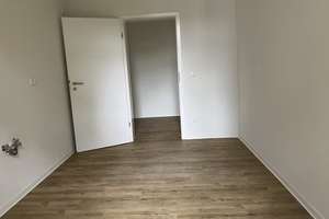 Frisch sanierte 4-Raumwohnung mit Balkon auf dem schönen Kaßberg!! – Franz-Mehring-Str. 17, 9112 Kaßberg, Chemnitz – Vorschaubild 11