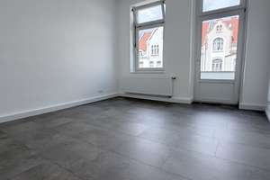Nähe Fiedelerplatz: Perfekt sanierte 3-Zi.-Whg. im soliden Altbau. ERSTBEZUG! – Die vollständige Adresse der Immobilie erhältst du vom Anbieter., 30519 Döhren, Hannover – Vorschaubild 2
