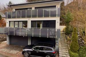 ELEGANTES & FREISTEHENDES ARCHITEKTENHAUS MIT DOPPELGARAGE IN BAD SCHWALBACH FISCHBACH ZU VERMIETEN – Die vollständige Adresse der Immobilie erhältst du vom Anbieter., 65307 Bad Schwalbach – Vorschaubild 1