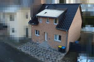 Kernsaniertes Einfamilienhaus (Doppelhaushälfte) mit Garten und Terrasse – Die vollständige Adresse der Immobilie erhältst du vom Anbieter., 50127 Bergheim – Vorschaubild 1