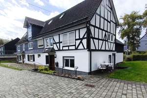 Historischer Charme trifft modernen Komfort:.Saniertes Mehrfamilienhaus mit weitläufigem Areal. – Die vollständige Adresse der Immobilie erhältst du vom Anbieter., 57290 Neunkirchen – Vorschaubild 3