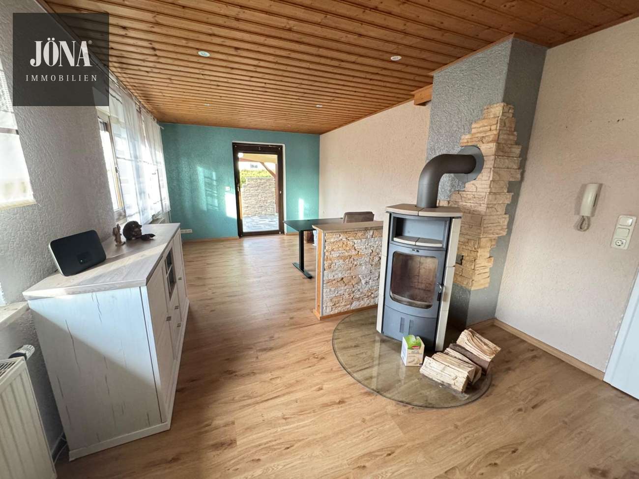 Immobilie in Marktleugast - Liebevoll sanierte Immobilie mit  großem Garten und Doppelgarage in ruhiger Wohnlage - Bild 3