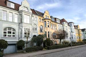 Exklusive Maisonette-Wohnung – Stilvolles Wohnen auf Zeit mit Garten und Terrasse