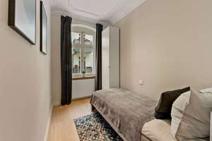 Luxurious, freshly renovated 4 room apartment in Prenzlauer Berg in the heart of Berlin – Die vollständige Adresse der Immobilie erhältst du vom Anbieter., 10405 Prenzlauer Berg, Berlin – Vorschaubild 9