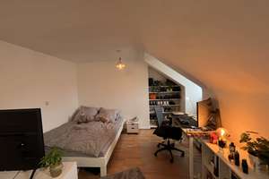Helle Dachgeschosswohnung in Kassel-Mitte – ideal für 2er-WG  – 34117 Mitte, Kassel – Vorschaubild 2