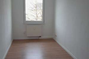 EBK geschenkt für die attraktive Drei-Zimmer-Wohnung mit Aufzug – Moritzstraße 79, 8523 Neundorfer Vorstadt, Plauen – Vorschaubild 3