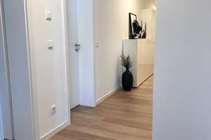 Exklusive 3-Zimmer-Wohnung in Fürth-Burgfarrnbach - hochwertige Küche, Balkon, Aufzug & TG – Die vollständige Adresse der Immobilie erhältst du vom Anbieter., 90768 Atzenhof, Burgfarrnbach, Fürth – Vorschaubild 2