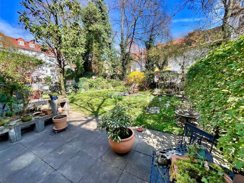 Terrasse mit Gemeinschaftsgart