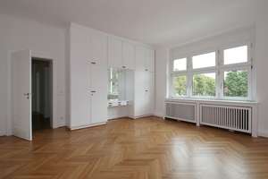 Herrschaftliche 6 Zimmer Altbauwohnung in erster Rheinlage auf der Cecilienallee! – Cecilienallee 46, 40474 Golzheim, Düsseldorf – Vorschaubild 8
