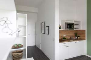 Zuhause im Glück: Möbliertes Apartment mit großzügigem Balkon in Düsseldorf Rath – 40472 Rath, Düsseldorf – Vorschaubild 3