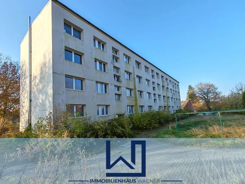 Großes Mehrfamilienhaus in einem entwicklungsfähigem Zustand, Mecklenburgische Seenplatte Kreis – Bild 3