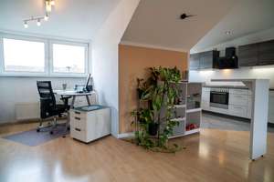 Großzügiges Wohnen unterm Dach – lichtdurchflutet & charmant – Die vollständige Adresse der Immobilie erhältst du vom Anbieter., 68305 Waldhof, Mannheim – Vorschaubild 5