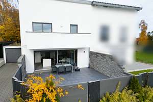 Design, Komfort und Ruhe – außergewöhnliches Zuhause mit Pool und Sauna – Die vollständige Adresse der Immobilie erhältst du vom Anbieter., 71116 Gärtringen – Vorschaubild 3