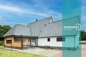 Charmantes Einfamilienhaus mit großem Garten und Wintergarten in Saterland – Sedelsberg-Heselberg – Die vollständige Adresse der Immobilie erhältst du vom Anbieter., 26683 Saterland – Vorschaubild 1