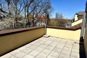 Helle Dachgeschosswohnung mit großer Dachterrasse und Blick ins Grüne – Die vollständige Adresse der Immobilie erhältst du vom Anbieter., 81737 Altperlach, München – Vorschaubild 9