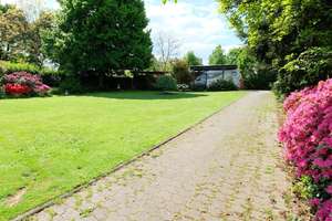 luxuriöse Fachwerk-Doppelhaushälfte im Zentrum von Rösrath, mit Traumgrundstück, Schwimmbad – Die vollständige Adresse der Immobilie erhältst du vom Anbieter., 51503 Rösrath – Vorschaubild 4