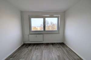 Helle, freundliche 4-Raumwohnung mit top Aussicht aus oberster Etage – Dr.-Salvador-Allende-Straße 14, 9119 Kappel, Chemnitz – Vorschaubild 12