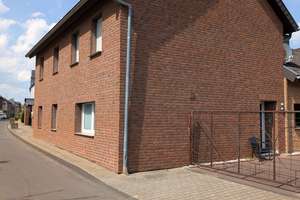 Stilvoll modernisiert: Ihr neues Einfamilienhaus in Brühl-Eckdorf – 50321 Brühl – Vorschaubild 2