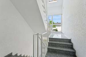 Moderne Maisonette-Wohnung mit 118 m², 4 Zimmern, Balkon & Stellplatz – Die vollständige Adresse der Immobilie erhältst du vom Anbieter., 53225 Geislar, Bonn – Vorschaubild 2