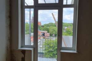 Helle, gemütliche DG-Whg., 2 Zi. , 56 qm, Einbauküche, 2 Balkone – Feldstrasse 18, 24105 Brunswik, Kiel – Vorschaubild 3