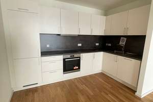 KfW 40-Neubau-Wohnung mit EBK, Süd-Balkon, Echtholzparkett, Fahrstuhl, Tiefgarage – Berringerstraße 36, 18146 Dierkow-Neu, Rostock – Vorschaubild 5