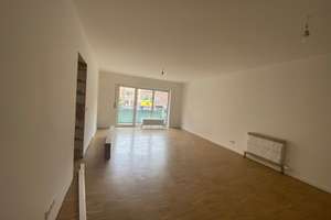 Komplett sanierte 3 ZKB mit Balkon, Industrieparkett und Wohnküche in stilvollem Altbau! – 68169 Neckarstadt-West, Mannheim – Vorschaubild 5