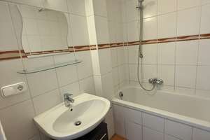 Helle 3-Zimmer Wohnung im 3. OG mit Balkon in Nürnberg-St. Leonhard – Konstanzenstraße 7, 90439 St. Leonhard, Nürnberg – Vorschaubild 4